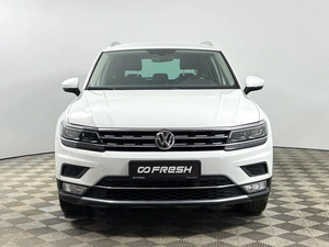 Внедорожник Volkswagen Tiguan 2017 года, 1965200 рублей, Казань