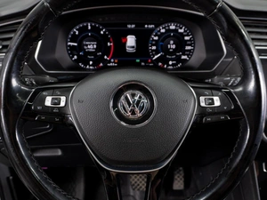 Внедорожник Volkswagen Tiguan 2017 года, 2349000 рублей, Тюмень