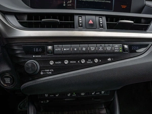 Седан Lexus ES 2018 года, 3469000 рублей, Краснодар