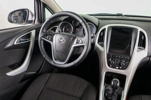 Хетчбэк Opel Astra 2012 года, 629000 рублей, Пермь