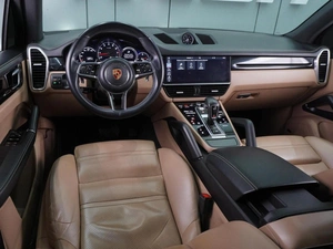 Внедорожник Porsche Cayenne 2018 года, 5500000 рублей, Воронеж