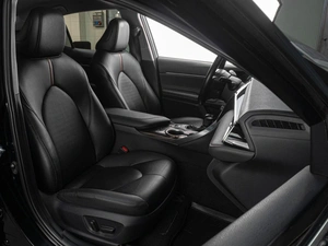 Седан Toyota Camry 2021 года, 3099000 рублей, Тюмень