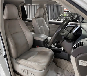 Внедорожник Toyota Land Cruiser Prado 2019 года, 4677000 рублей, Красноярск