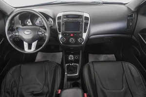 Хетчбэк Kia Ceed 2011 года, 589000 рублей, Кемерово