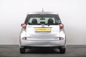 Хетчбэк Toyota Ractis 2015 года, 999000 рублей, Томск