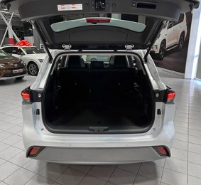 Внедорожник Toyota Highlander 2025 года, 4927000 рублей, Красноярск