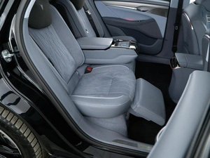 Седан Voyah Passion 2023 года, 3949050 рублей, Москва