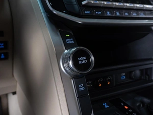 Внедорожник Toyota Land Cruiser 2022 года, 12699000 рублей, Тюмень