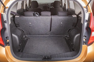 Хетчбэк Nissan Note 2018 года, 1129000 рублей, Томск