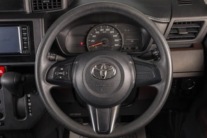 Минивэн Toyota Roomy 2018 года, 1089000 рублей, Тюмень