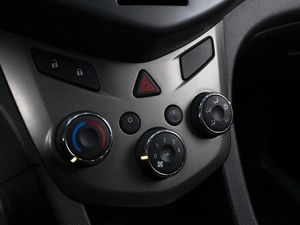 Седан Chevrolet Aveo 2012 года, 790000 рублей, Омск