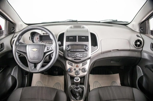 Седан Chevrolet Aveo 2013 года, 569000 рублей, Пермь