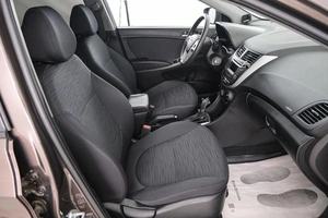 Седан Hyundai Solaris 2016 года, 1349000 рублей, Красноярск