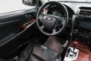 Седан Toyota Camry 2014 года, 1699000 рублей, Новокузнецк