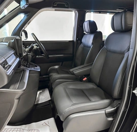 Минивэн Honda Stepwgn Spada 2023 года, 2950000 рублей, Красноярск