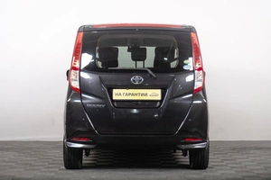 Минивэн Toyota Roomy 2018 года, 979000 рублей, Томск
