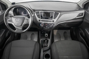 Седан Hyundai Solaris 2019 года, 1149000 рублей, Барнаул