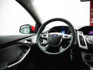 Хетчбэк Ford Focus 2012 года, 679000 рублей, Красноярск