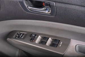 Лифтбек Toyota Prius 2008 года, 899000 рублей, Томск