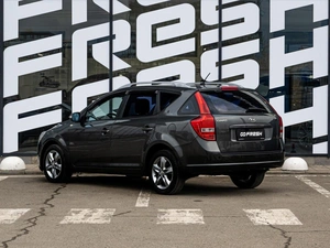 Универсал Kia Ceed 2011 года, 920000 рублей, Краснодар