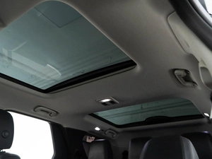 Внедорожник Land Rover Discovery 2017 года, 4738888 рублей, Москва