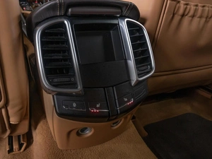 Внедорожник Porsche Cayenne Turbo 2011 года, 2399000 рублей, Краснодар