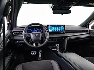 Седан Toyota Camry 2024 года, 3984444 рублей, Москва