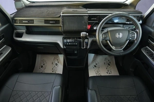 Минивэн Honda Stepwgn Spada 2016 года, 2089000 рублей, Омск