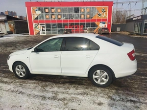 Лифтбек Skoda Rapid 2014 года, 987000 рублей, Красноярск