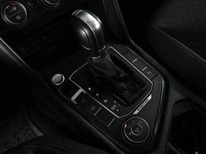 Внедорожник Volkswagen Tiguan 2018 года, 2500000 рублей, Аксай