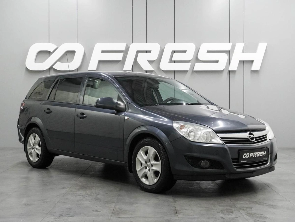 Универсал Opel Astra 2011 года, 569000 рублей, Воронеж