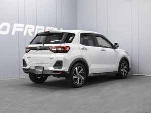 Внедорожник Toyota Raize 2020 года, 1610000 рублей, Омск
