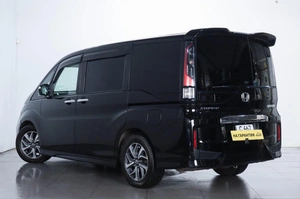 Минивэн Honda Stepwgn Spada 2016 года, 1489000 рублей, Челябинск