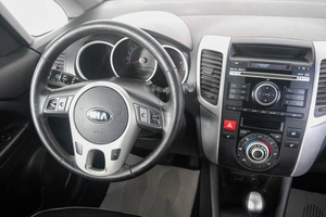 Минивэн Kia Venga 2012 года, 949000 рублей, Кемерово