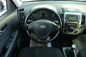 Хетчбэк Hyundai i30 2009 года, 679000 рублей, Омск