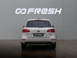 Внедорожник Volkswagen Touareg 2010 года, 1830000 рублей, Краснодар