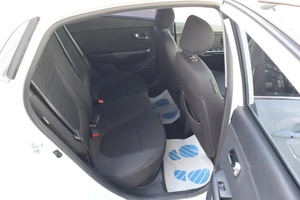 Седан Kia Rio 2015 года, 1350000 рублей, Мирное