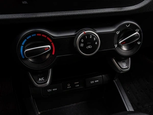 Хетчбэк Kia Rio X-Line 2018 года, 1649000 рублей, Краснодар