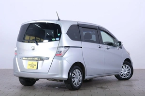 Минивэн Honda Freed 2012 года, 1149000 рублей, Омск