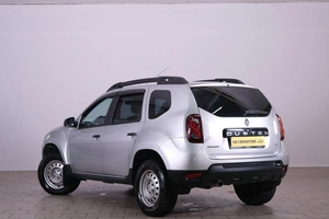 Внедорожник Renault Duster 2019 года, 1619000 рублей, Омск