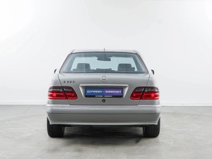 Седан Mercedes-benz E-класс 2000 года, 1693055 рублей, Москва