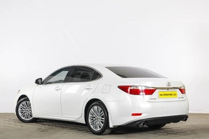Седан Lexus ES 2012 года, 2149000 рублей, Тюмень