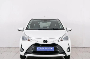 Хетчбэк Toyota Vitz 2019 года, 959000 рублей, Красноярск