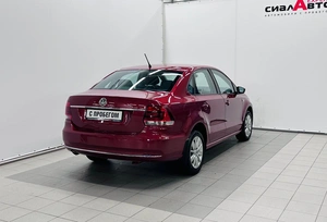 Седан Volkswagen Polo 2015 года, 1149000 рублей, Красноярск