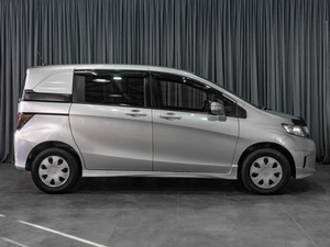 Минивэн Honda Freed 2016 года, 1229000 рублей, Тюмень
