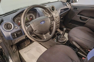 Хетчбэк Ford Fiesta 2008 года, 399000 рублей, Челябинск