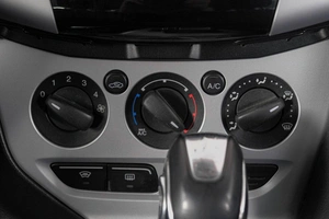 Седан Ford Focus 2012 года, 899000 рублей, Кемерово