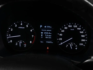 Седан Hyundai Solaris 2018 года, 1239000 рублей, Тюмень