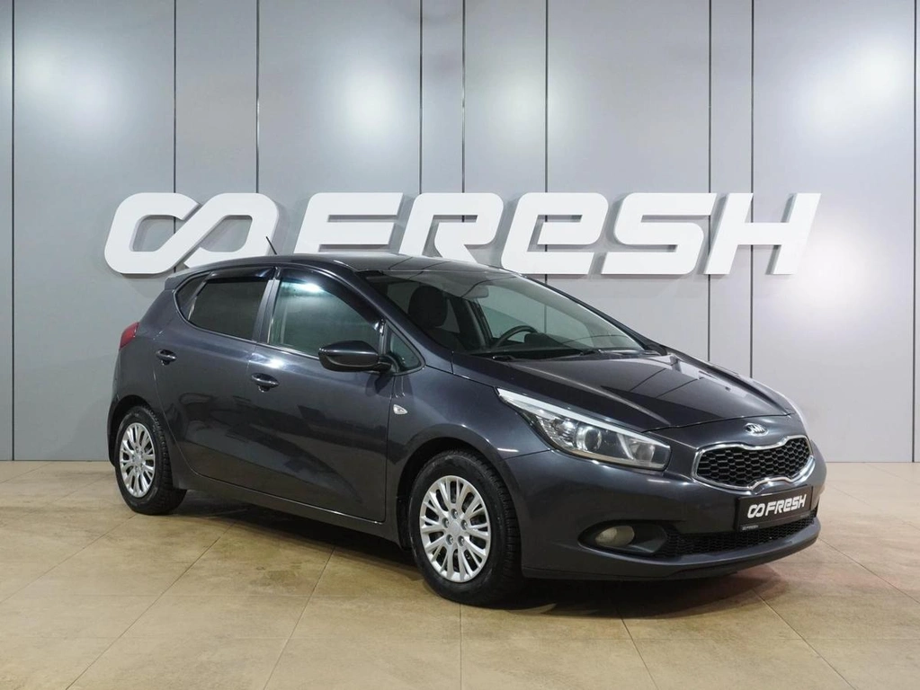 Хетчбэк Kia Ceed 2013 года, 929000 рублей, Воронеж
