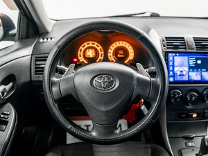 Седан Toyota Corolla 2008 года, 910000 рублей, Красноярск